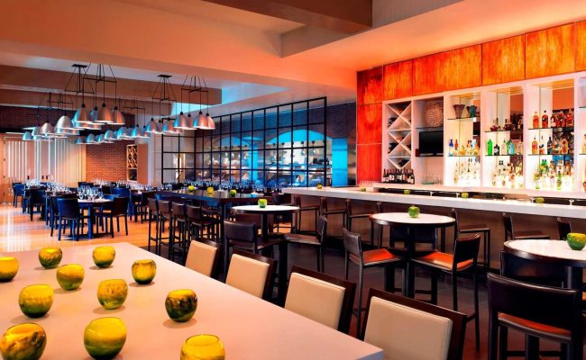 houmy-dining-0744-hor-clsc